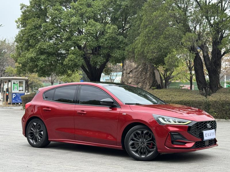 Ford Focus, 2022 — фото 3 из 12