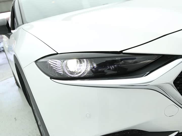 Mazda CX-4, 2023 — фото 7 из 9