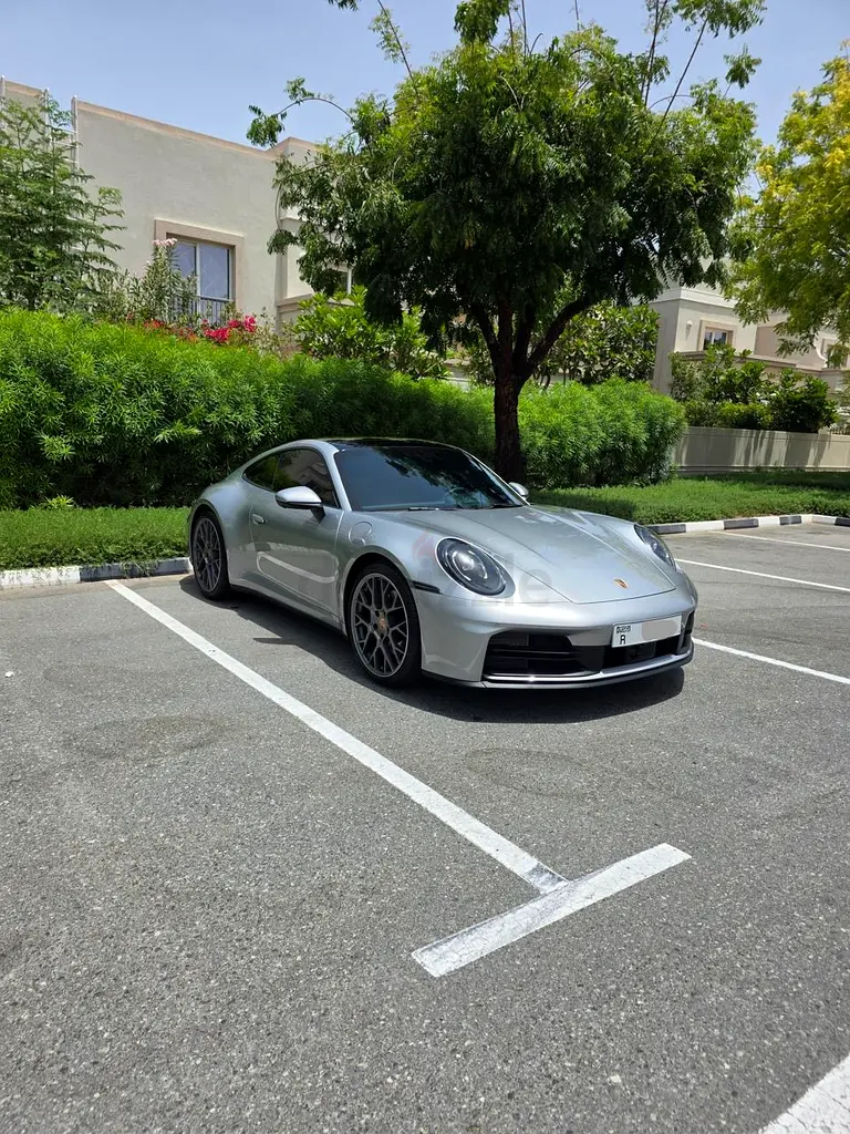 Porsche 911, 2025