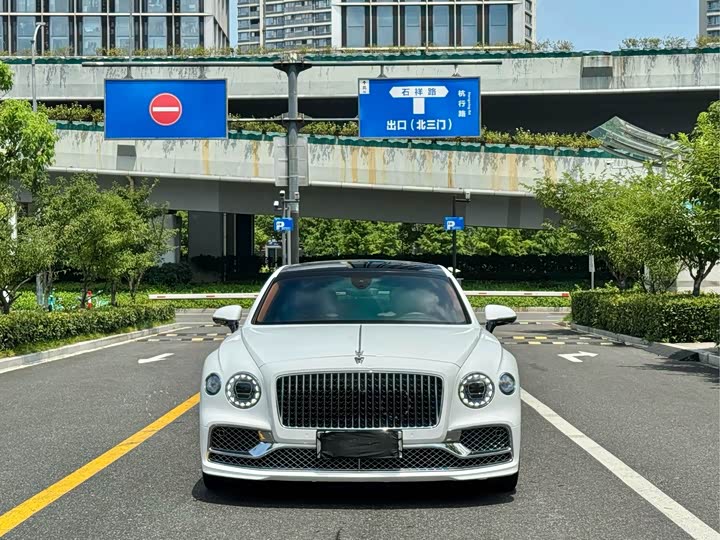 Bentley Flying Spur Hybrid, 2022 — купить в Чебоксарах под ключ