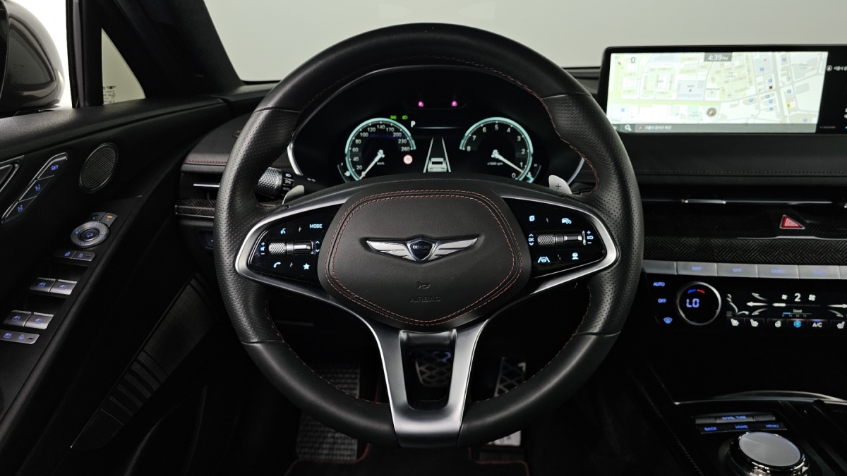 Genesis G80, 2023 — фото 9 из 12