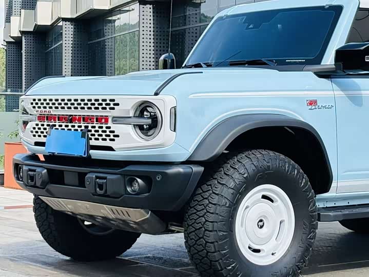 Ford Bronco, 2025 — фото 9 из 9