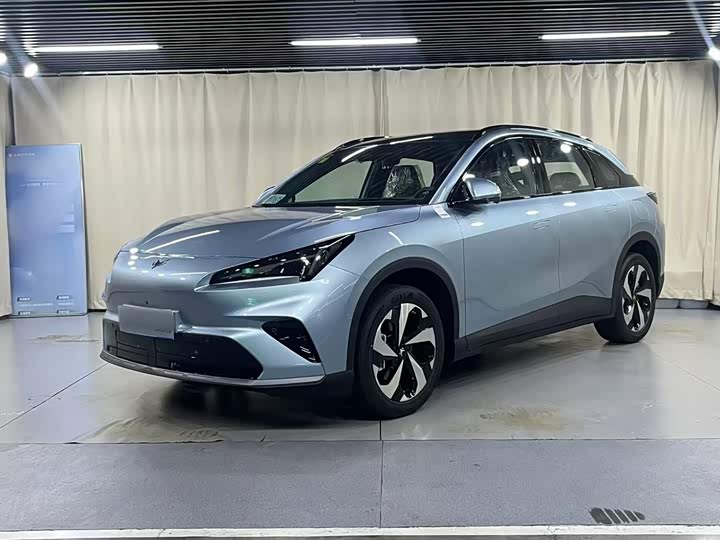BAIC Arcfox Alpha T5, 2026 — фото 2 из 9