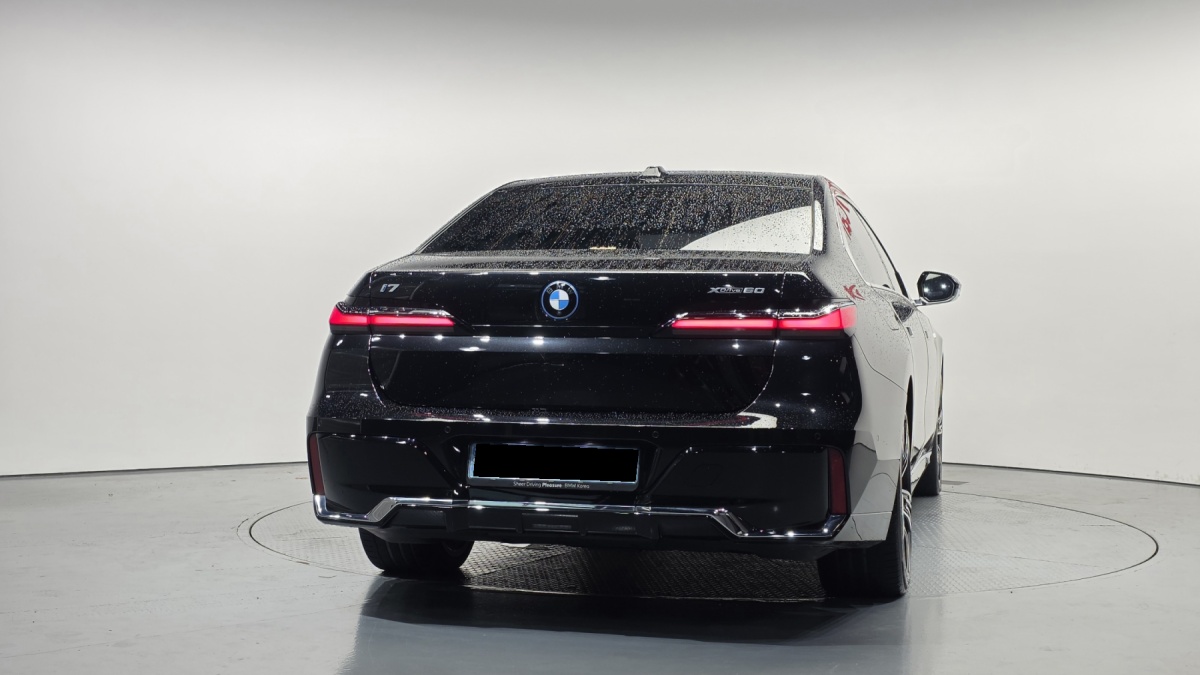 BMW i7, 2023 — фото 4 из 12