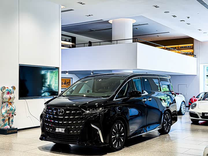 Toyota Alphard, 2025 — купить в Брянске под ключ