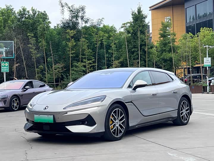 Denza Z9GT, 2025 — купить в Смоленске под ключ