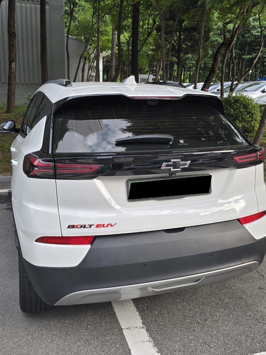 Chevrolet Bolt EUV, 2023 — фото 4 из 9