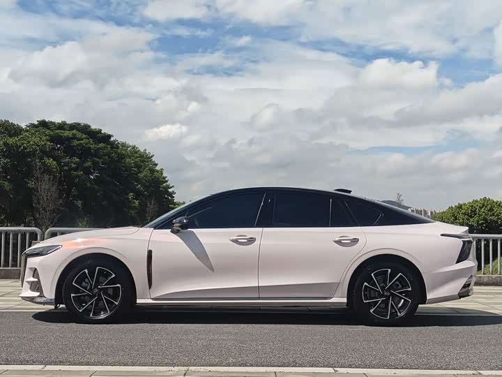 Hongqi H6, 2024 — фото 4 из 9