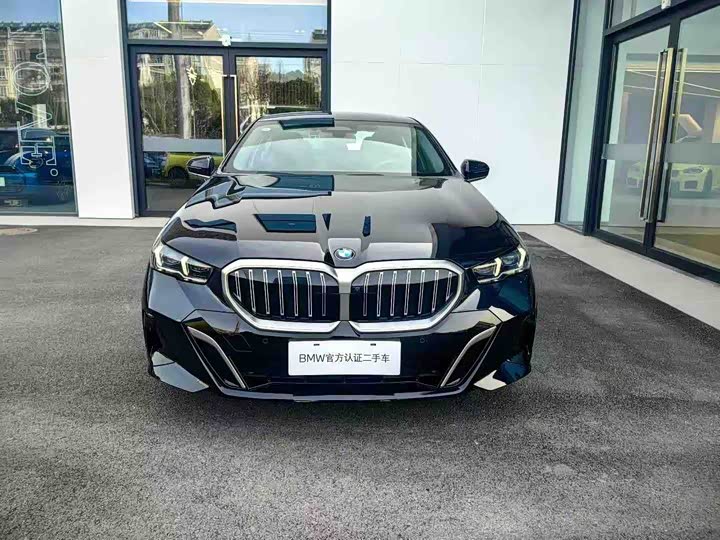 BMW 5 Series, 2024 — фото 2 из 9