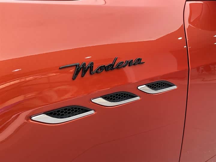 Maserati Ghibli, 2026 — фото 8 из 9