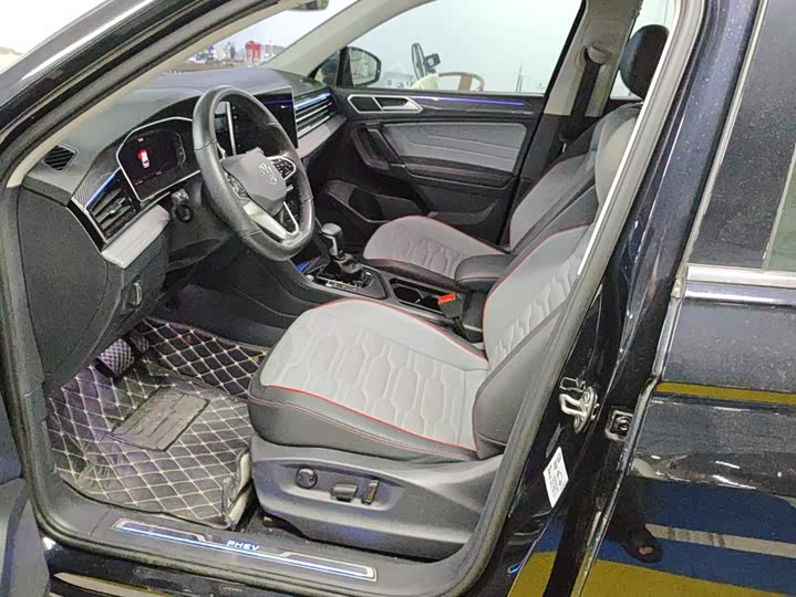Volkswagen Tiguan L Hybrid, 2021 — фото 9 из 9