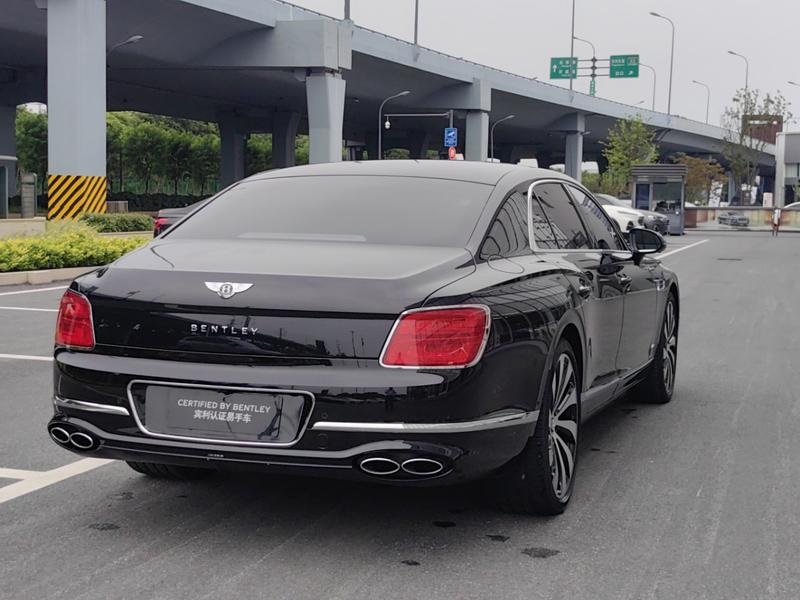 Bentley Flying Spur, 2022 — фото 7 из 12