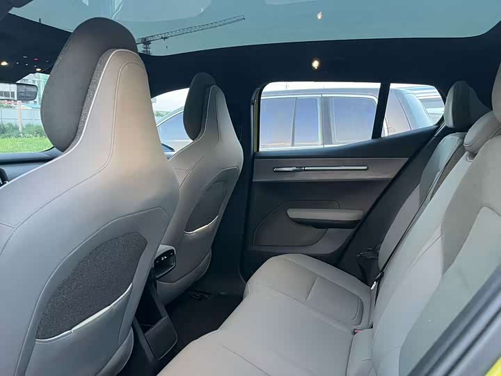 Volvo EX30, 2024 — фото 4 из 7