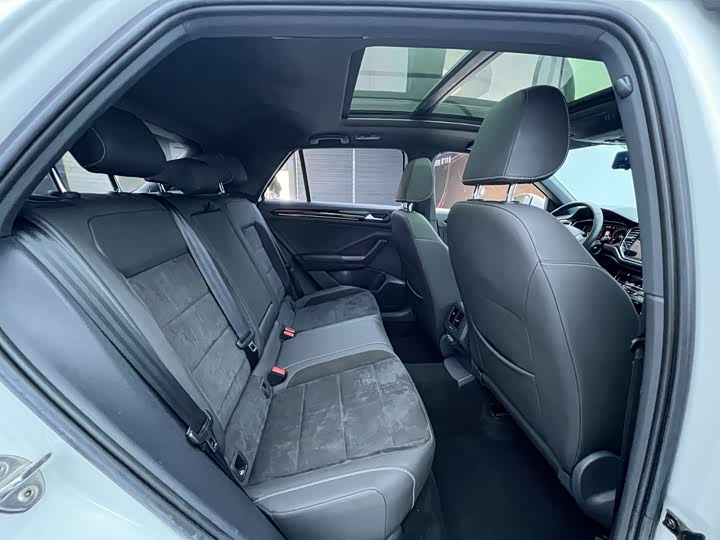 Volkswagen T-Roc, 2021 — фото 6 из 9