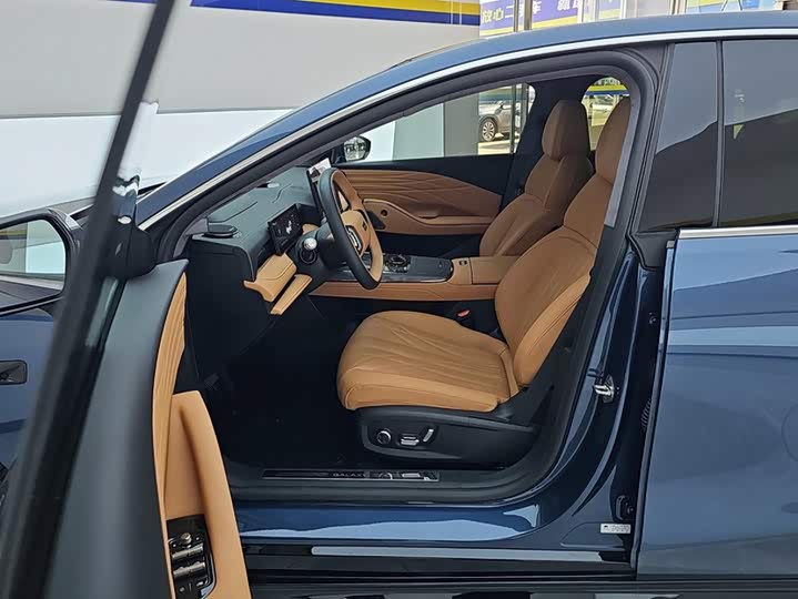 Geely Galaxy Starshine 8 EM-i, 2025 — фото 9 из 9