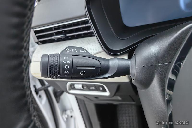 Geely Emgrand L Hi·P Hybrid, 2023 — фото 11 из 12