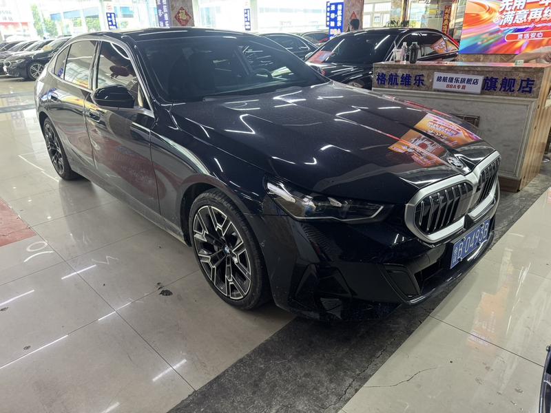 BMW 5 Series, 2025 — фото 2 из 10