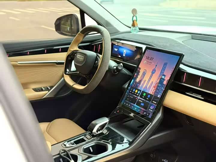Geely Atlas L, 2023 — фото 6 из 9