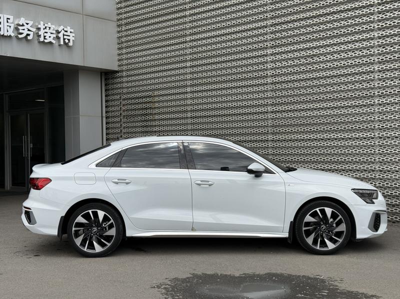 Audi A3, 2024 — фото 5 из 9