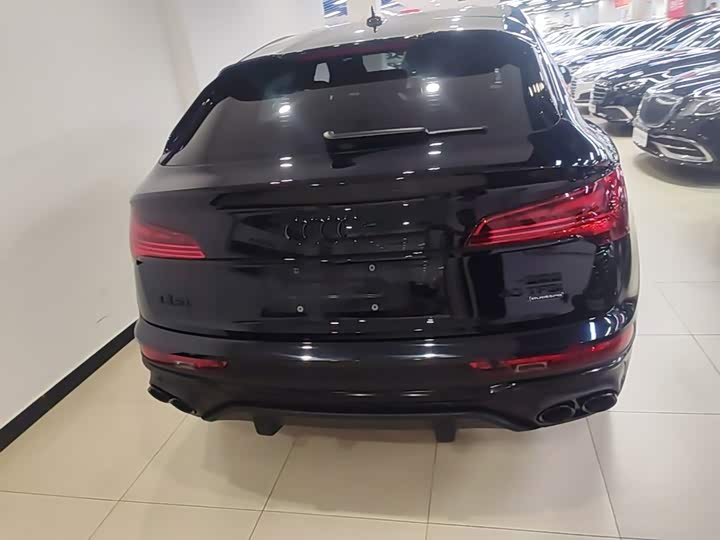 Audi Q5L Sportback, 2023 — фото 6 из 9