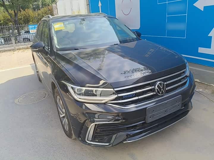 Volkswagen Tiguan L Hybrid, 2025 — фото 4 из 9