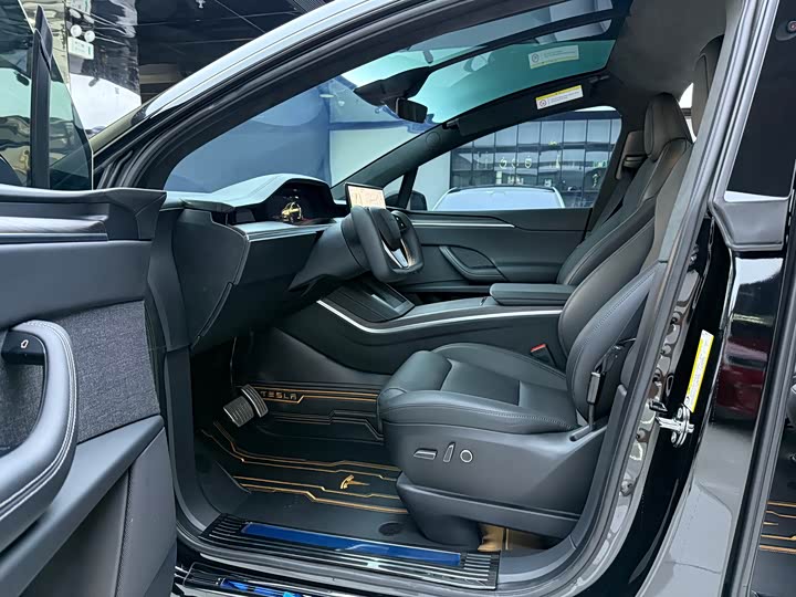 Tesla Model X, 2024 — фото 4 из 9