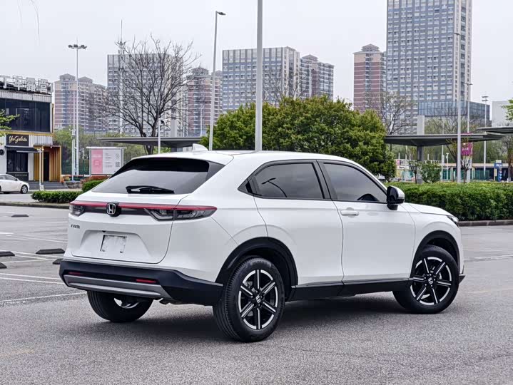 Honda Vezel, 2023 — фото 4 из 9
