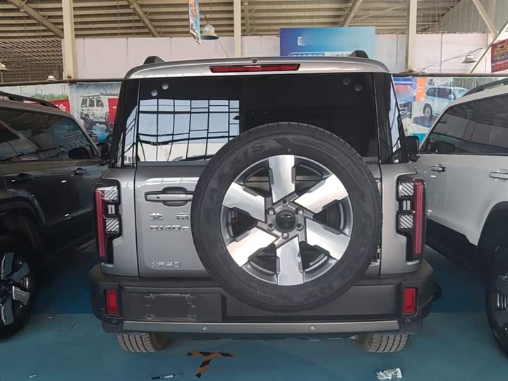 BAIC Beijing BJ40 Hybrid, 2025 — фото 6 из 9