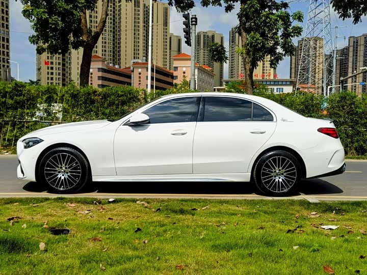 Mercedes-Benz C-Class, 2024 — фото 4 из 9