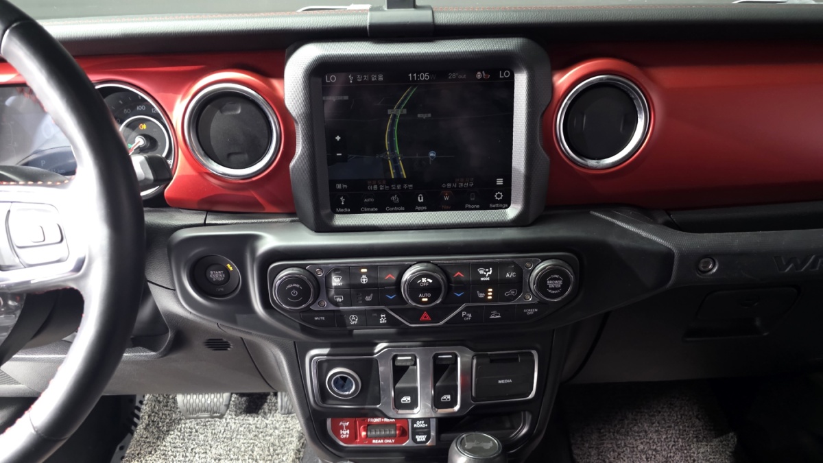 Jeep Wrangler, 2022 — фото 10 из 12