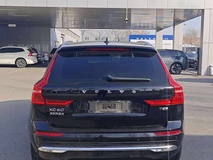 Volvo XC60 Hybrid, 2024 — фото 7 из 9