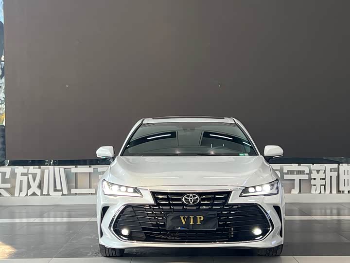 Toyota Avalon, 2023 — фото 2 из 9