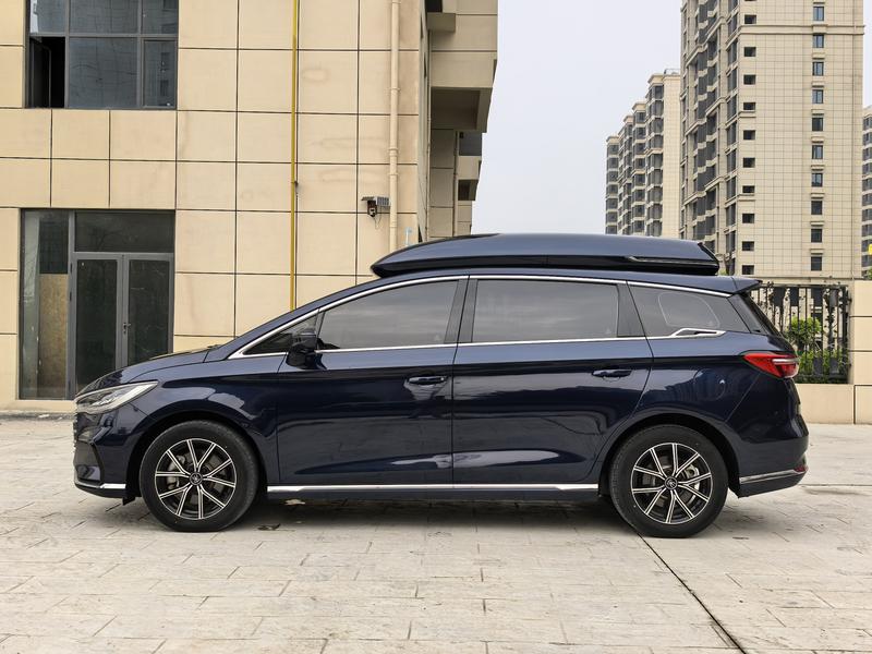 BYD Song Max Hybrid, 2022 — фото 4 из 12