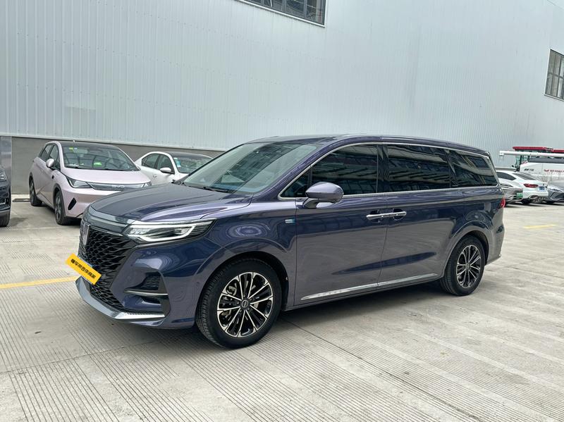 Roewe iMax 8, 2022 — купить в Ярославле под ключ