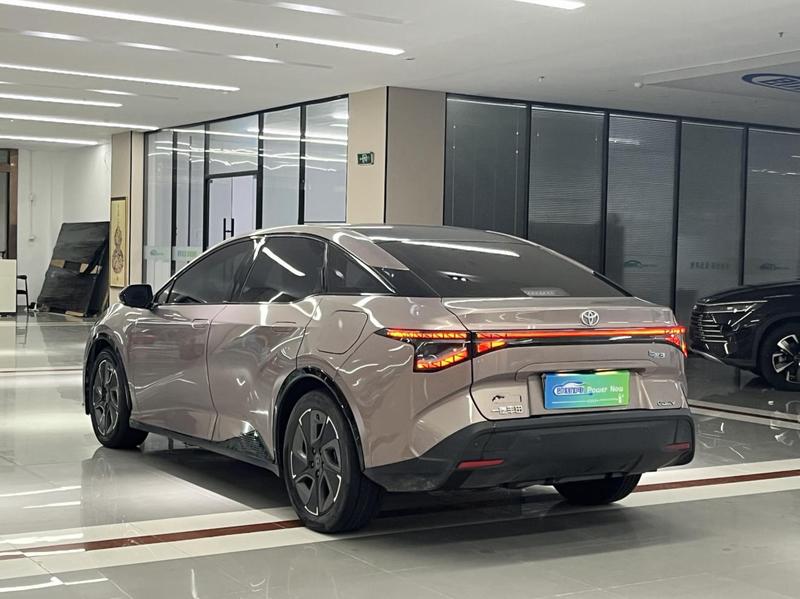 Toyota bZ3, 2023 — фото 4 из 11
