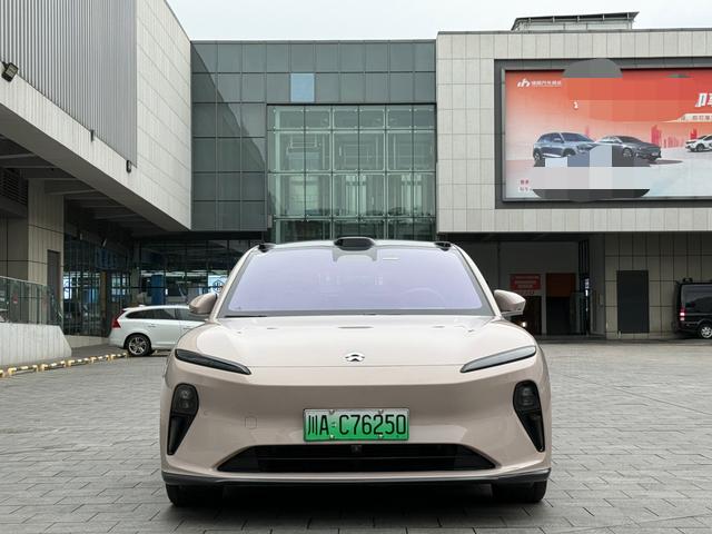 Nio ET5, 2024 — фото 2 из 12