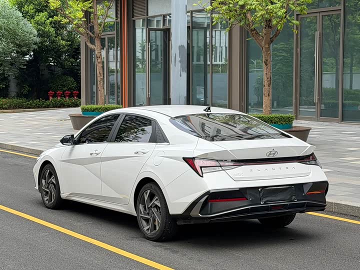 Hyundai Elantra N line, 2024 — фото 6 из 9