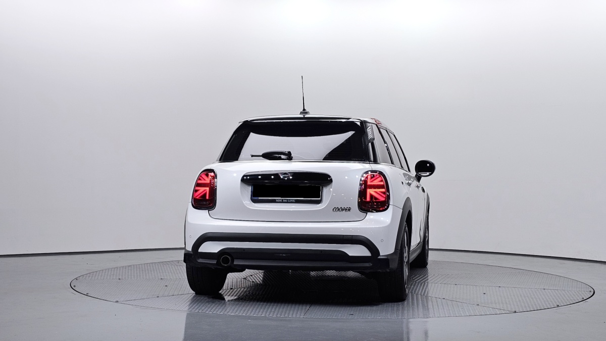 Mini Cooper, 2022 — фото 4 из 12
