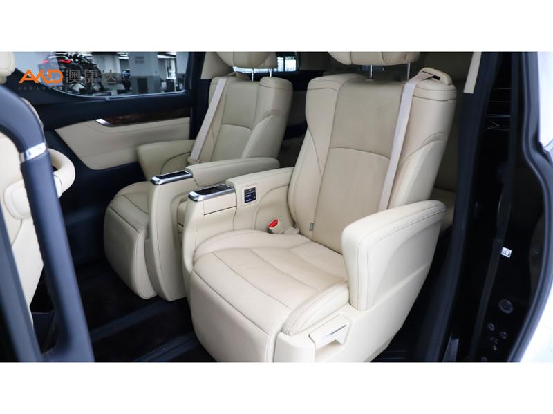Toyota Alphard, 2022 — фото 6 из 8