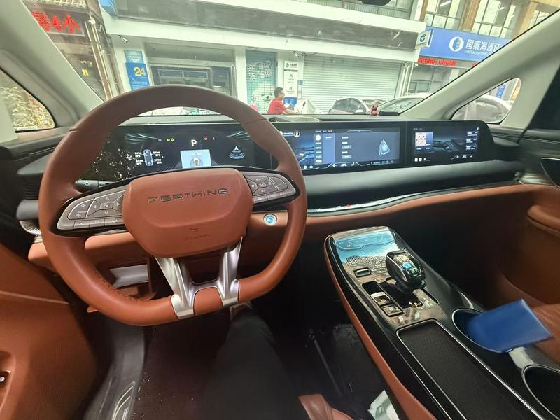 Dongfeng Forthing Xinghai V9, 2024 — фото 6 из 11