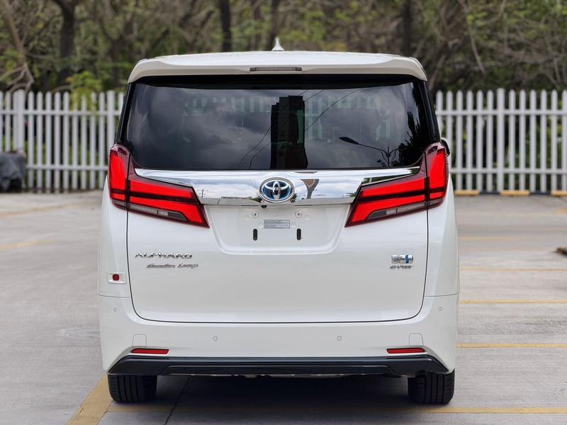 Toyota Alphard, 2022 — фото 5 из 9
