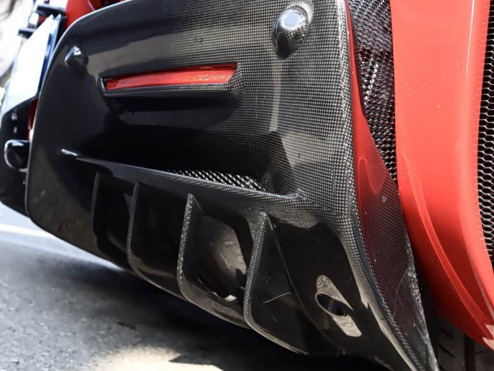 Ferrari SF90, 2023 — фото 6 из 7