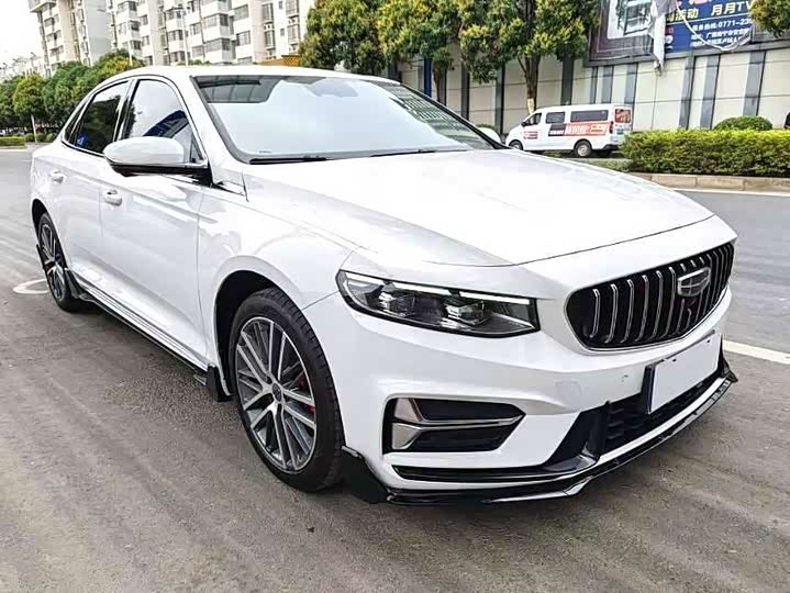 Geely Preface, 2023 — фото 3 из 9