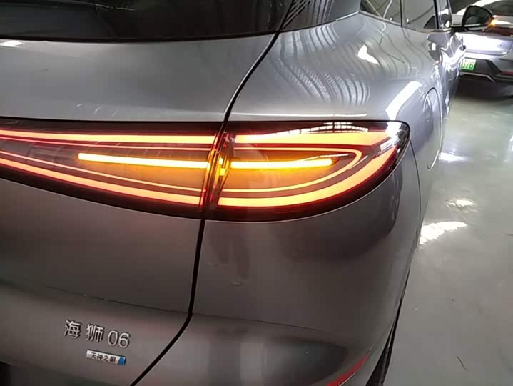BYD Sea Lion 06 Hybrid/EV, 2026 — фото 8 из 9