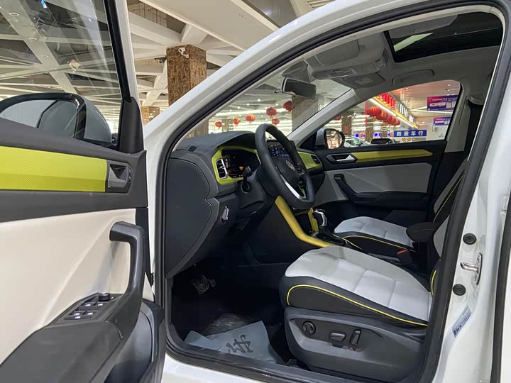 Volkswagen T-Roc, 2023 — фото 7 из 9
