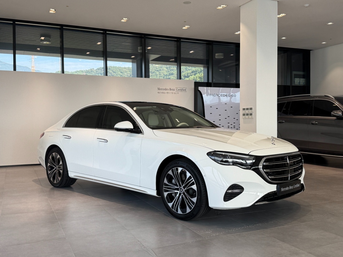 Mercedes-Benz E-Class, 2025 — фото 2 из 12
