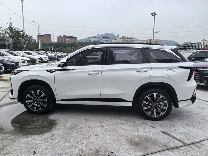 Changan CS75 Plus, 2024 — фото 8 из 9