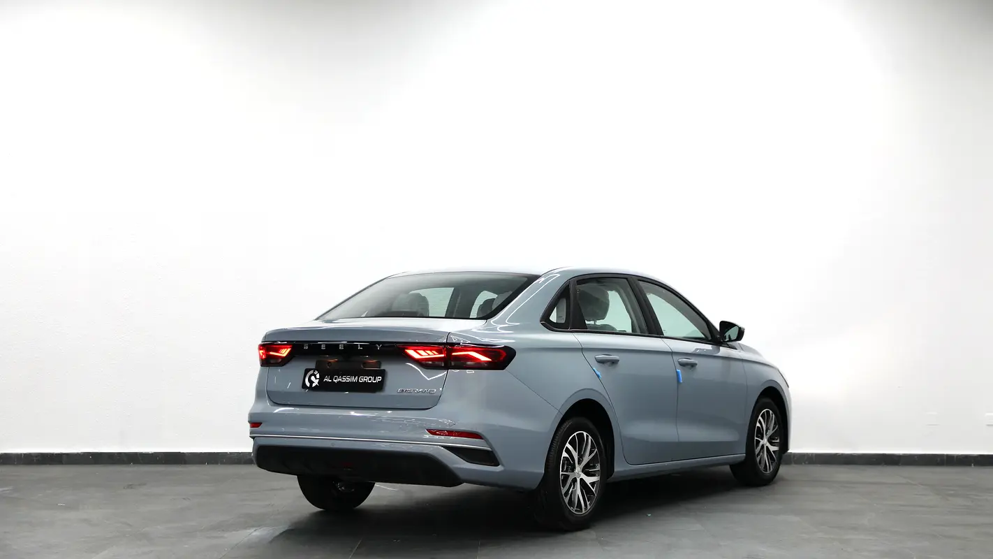 Geely Emgrand, 2027 — фото 6 из 10