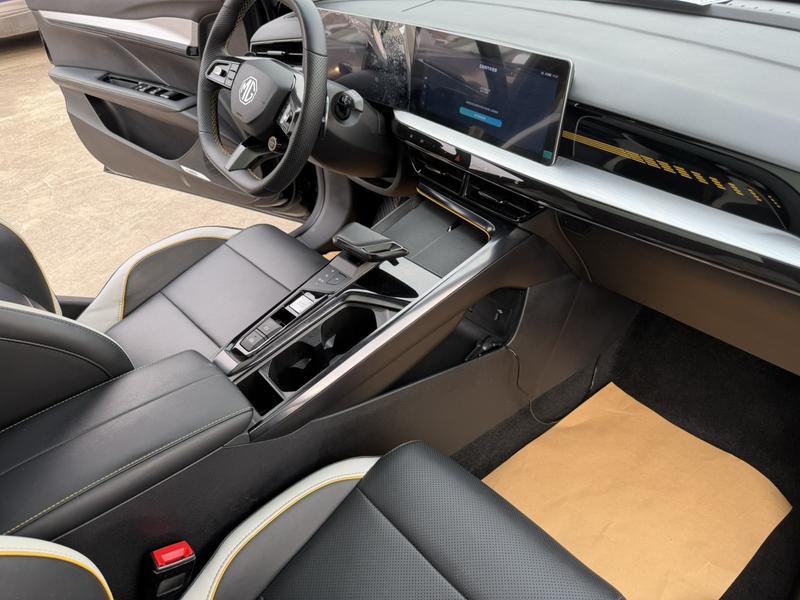 MG Motor 5 Scorpio, 2023 — фото 8 из 12