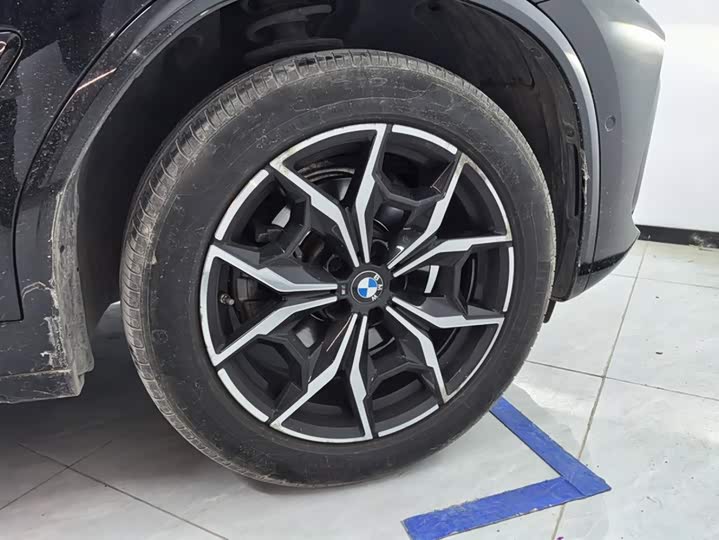 BMW X4, 2022 — фото 6 из 9